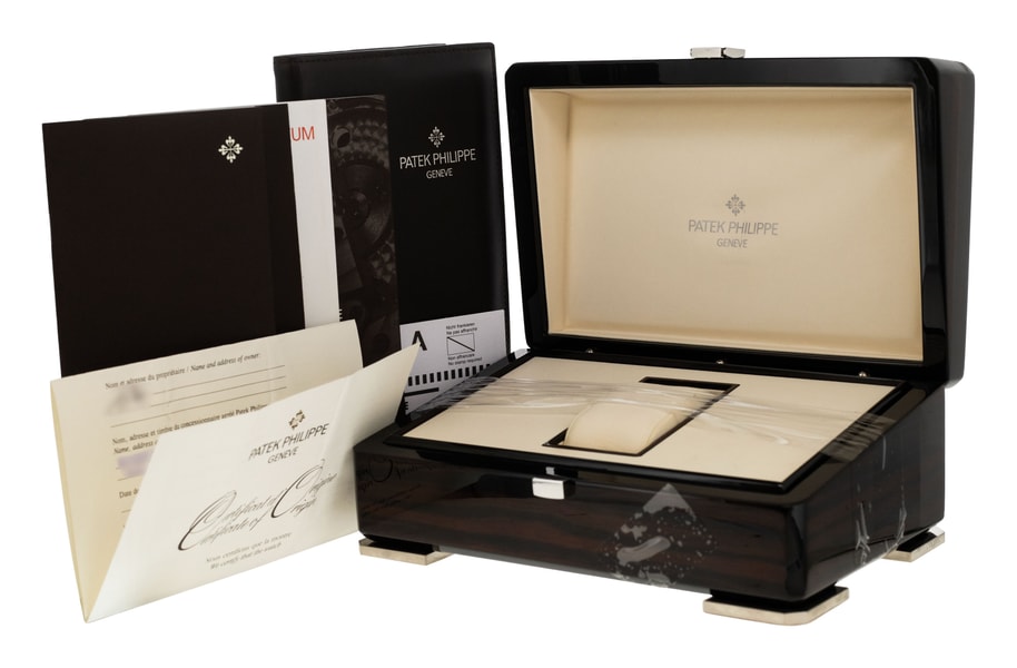 Patek Philippe Calatrava 5227G-001